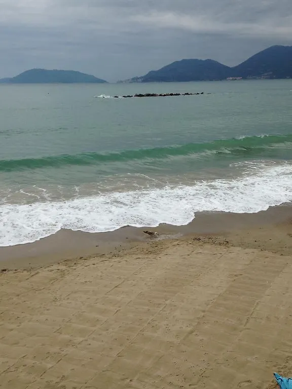 Appartamento La Terrazza al tramonto CITRA Lerici 0*,  Italia